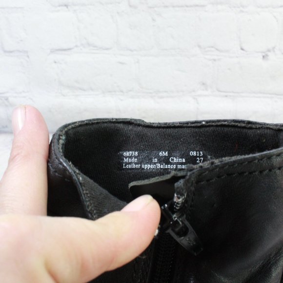 CLARKS Black Distressed Leather Zip Ankle Comfort Boots Size 6 M - Picture 7 of 10